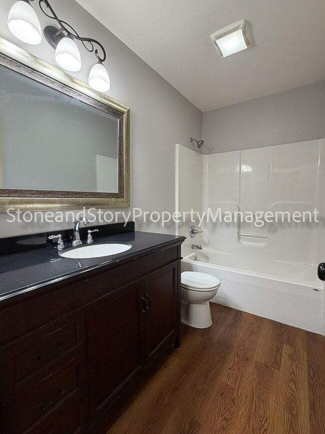 Building Photo - 3 bedroom 2 bath in Washburn Rural school district