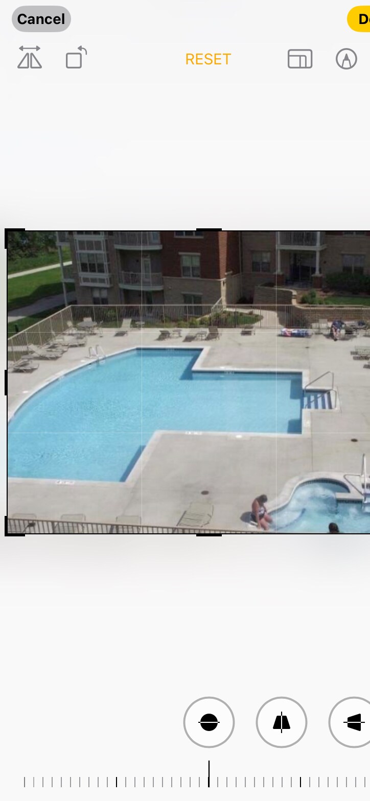 Building Photo - 4110 S Lake Dr