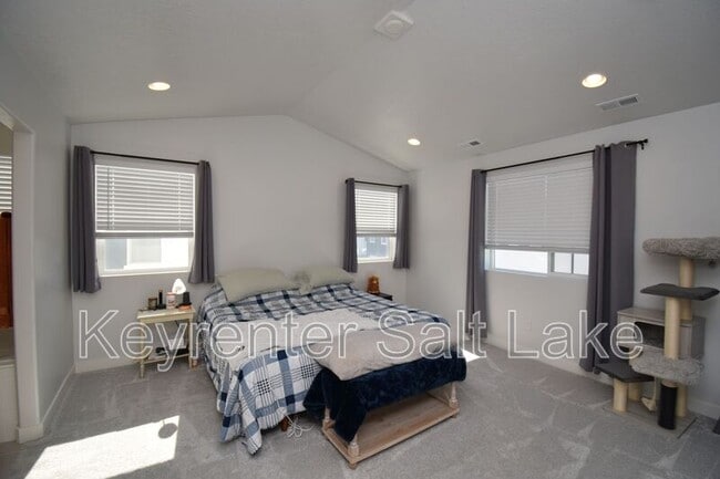 Building Photo - 2964 S 2500 W St