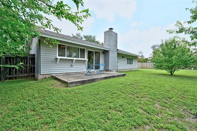 Building Photo - 607 Old Stone Rd