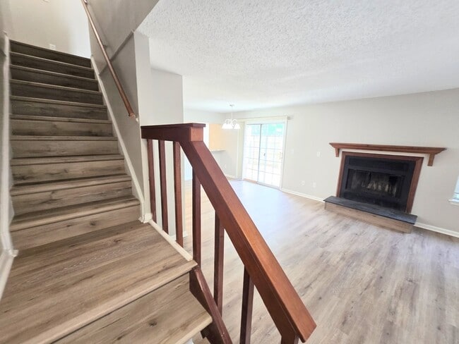 Building Photo - 329 Ferdinand Cir