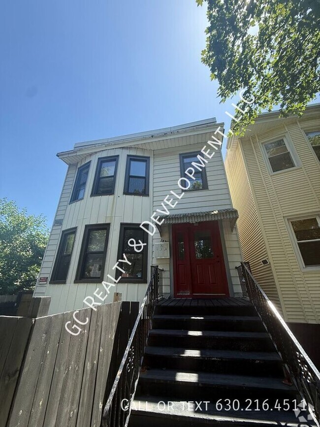 Building Photo - 2835 W 38th Pl
