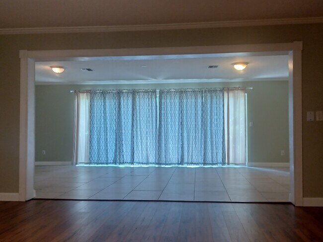 Building Photo - 3160 SE 30th Terrace