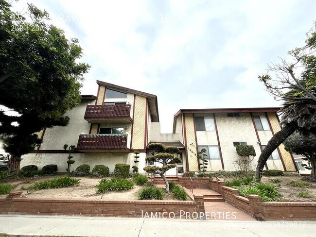 Building Photo - 15214 S Raymond Ave
