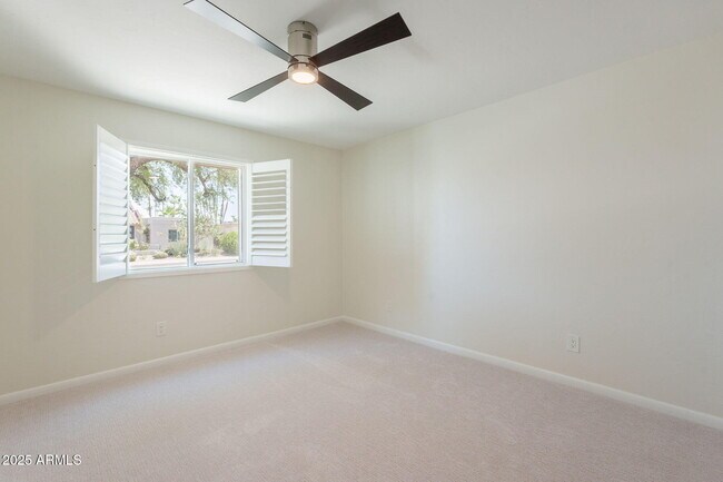 Building Photo - 8338 E San Rafael Dr