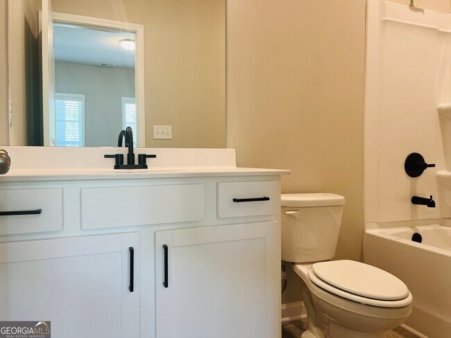 Building Photo - 33 Cobalt Ln