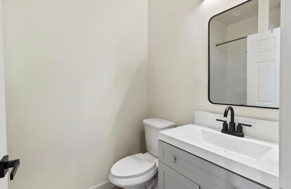 Building Photo - 1528 Wilford Ave