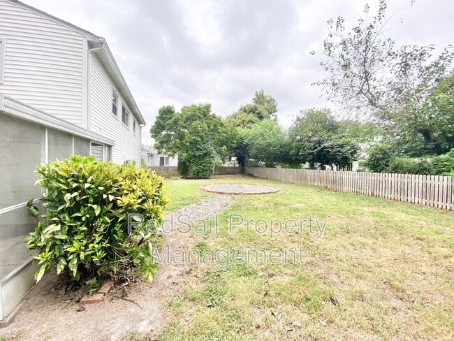 Building Photo - 5964 Lockamy Ln