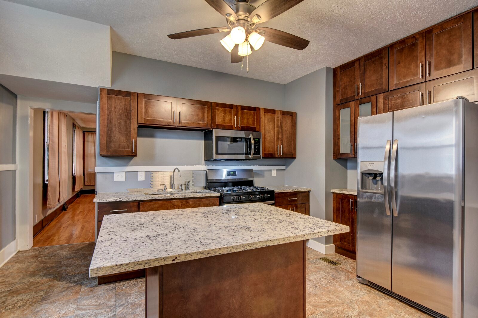 Building Photo - 816 N 43rd St