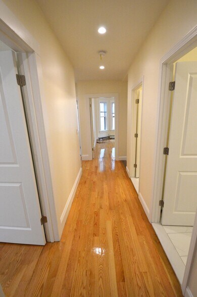 Unit 8 - 35 Brookline St