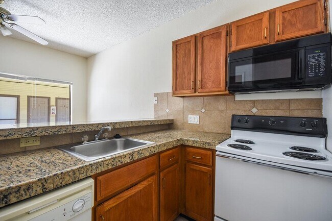 Building Photo - 2815 Rio Grande St