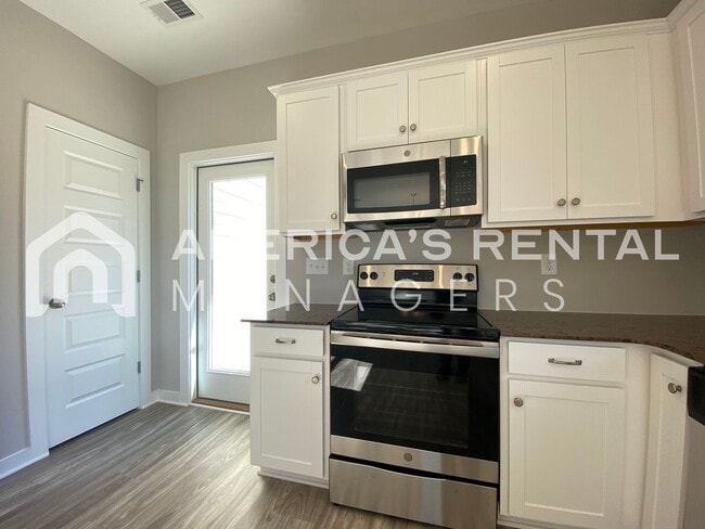 Building Photo - Home for Rent in Lincoln, AL!