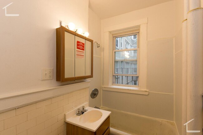 Building Photo - 1171 Boylston St