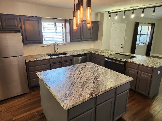Building Photo - 3945 Country Meadows Cir