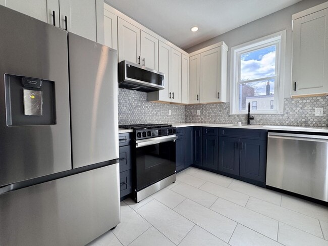 Building Photo - 97 Reservoir Ave