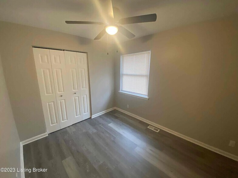 Building Photo - 1533 S 32nd St