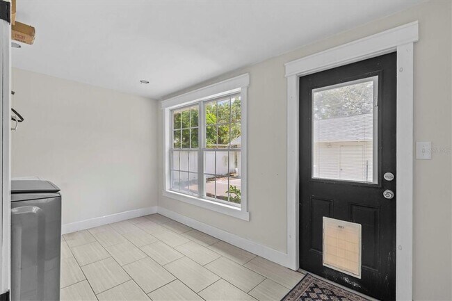 Building Photo - 309 Lebeau St
