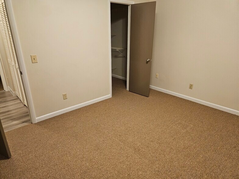 Walk-in closet for two - 1730 College Ave