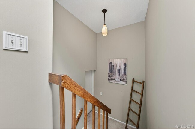 Building Photo - 1208 Whispering Hills Dr
