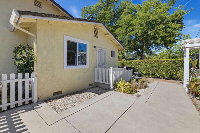 Building Photo - 7852 Watson Way