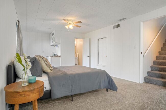 Building Photo - 3640 Princeton Ave