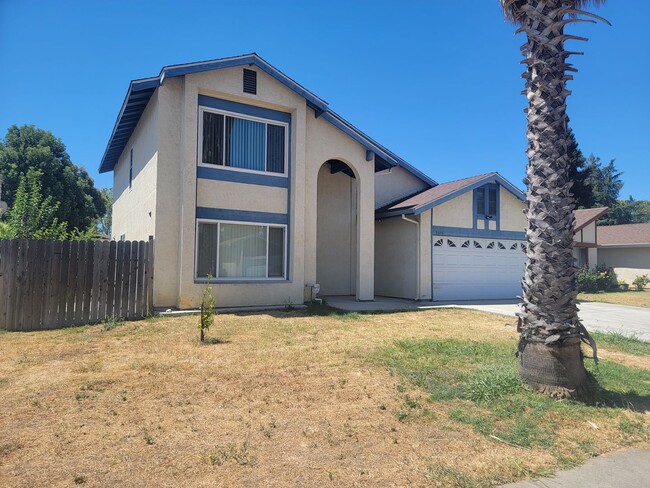 Primary Photo - Great 4 Bedroom 2.5 Bath in South Natomas