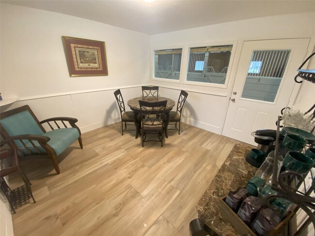 Building Photo - 2315 Deer Run Blvd