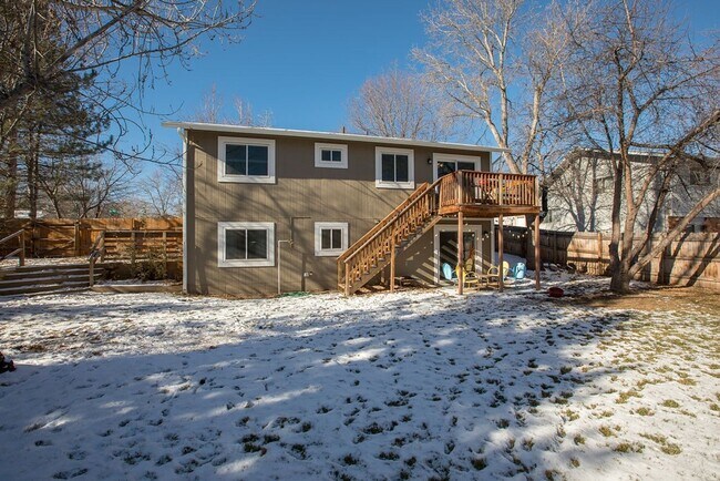 Building Photo - Charming 3-Bedroom Home on a Spacious Corn...