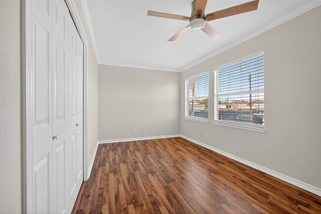 Building Photo - 1221 Cedar Post Ln