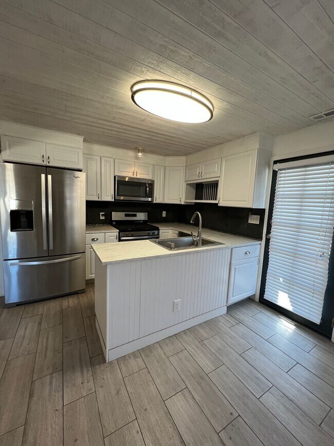 Building Photo - Dog Friendly Home in Heber!