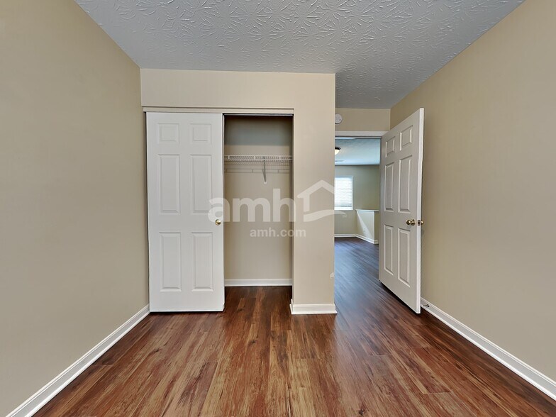 Building Photo - 3162 Bridlerun Dr