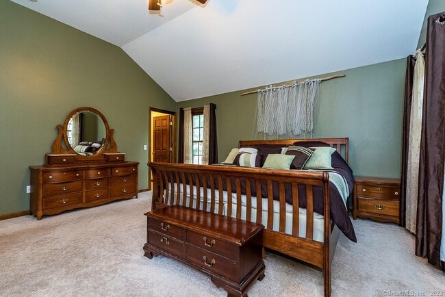 Building Photo - 131 Hemlock Dr