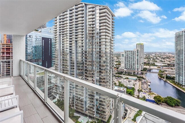 Building Photo - 55 SE 6th St