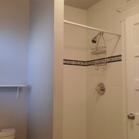 Building Photo - 2223 Terrace Heights Ave