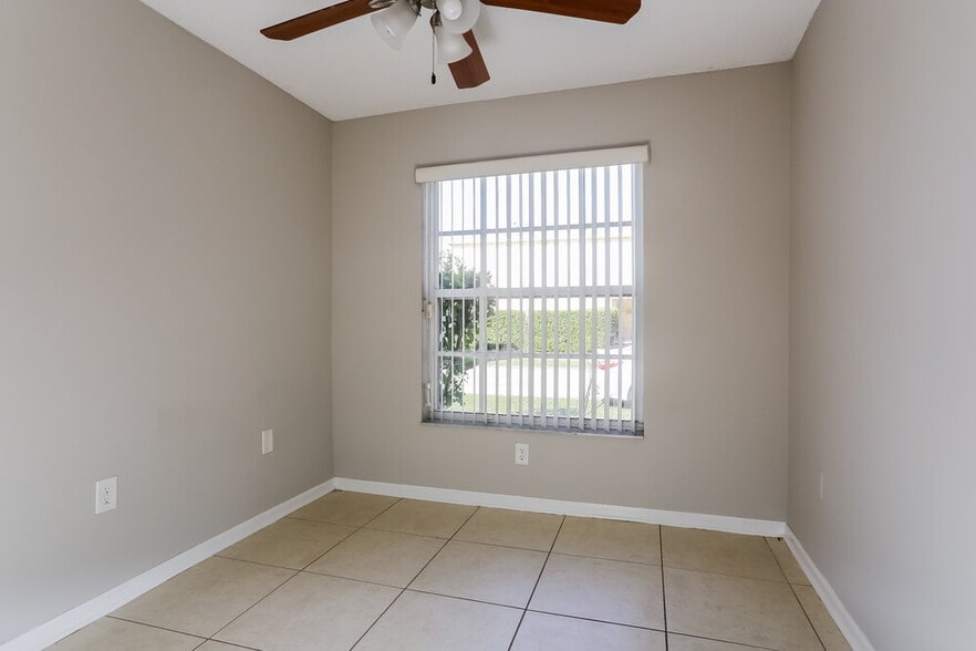 Building Photo - 4082 Eastridge Dr