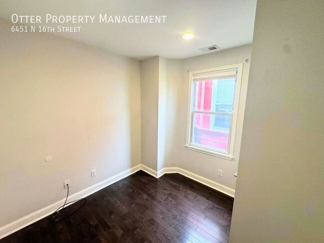 Building Photo - 6451 N 16th St