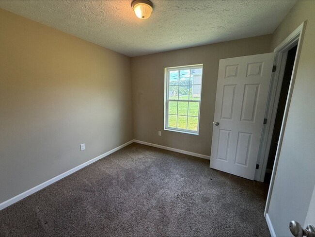 Building Photo - Single Family Home in White Pine TN