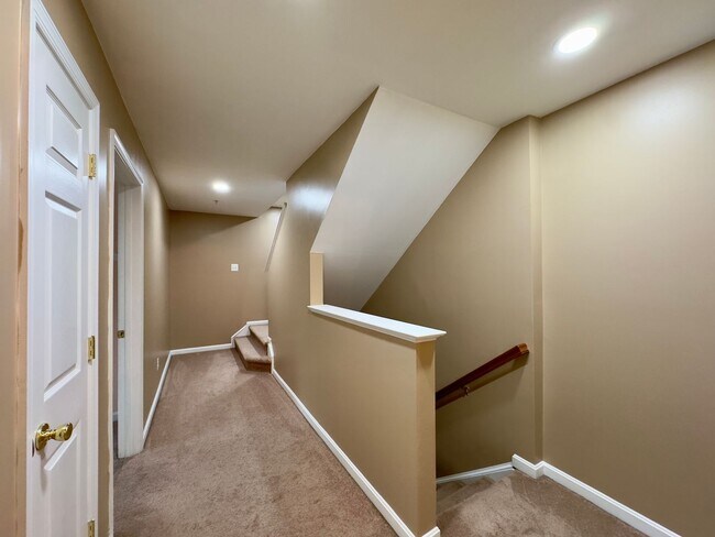 Building Photo - Charming 3BD/2BA/2 Half Bath Townhome with Garage in Havre de Grace, MD!