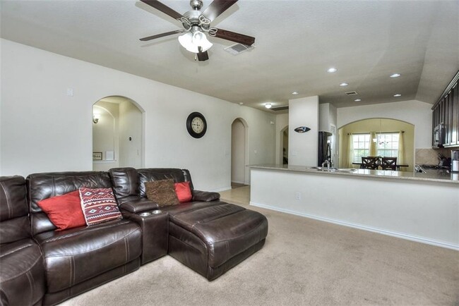 Building Photo - 8072 Bassano Dr