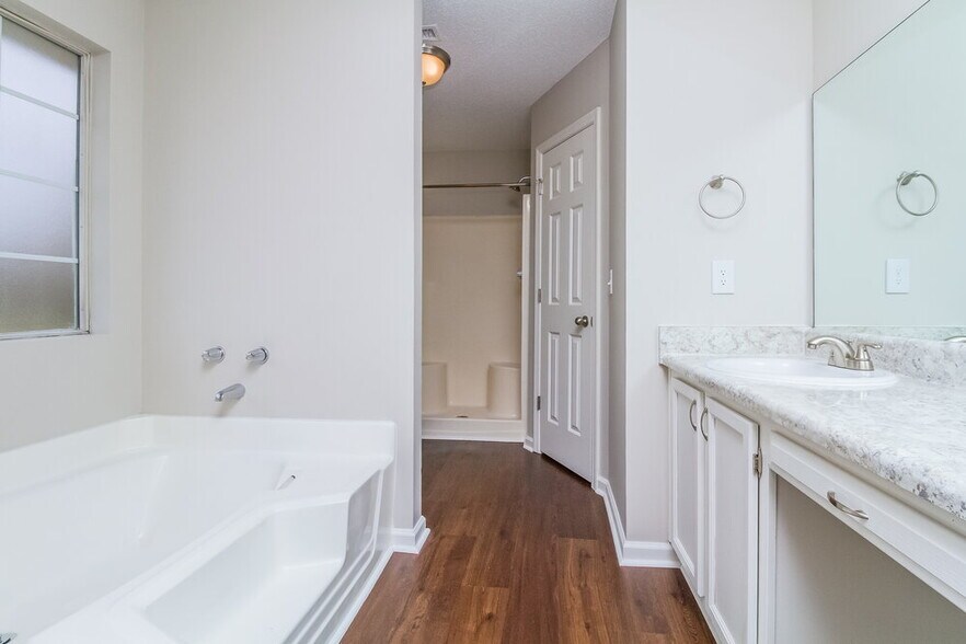 Building Photo - 202 Jack Patton Cove