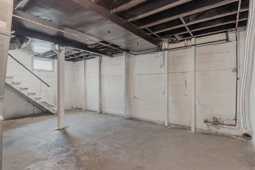 Building Photo - 819 S 10th St
