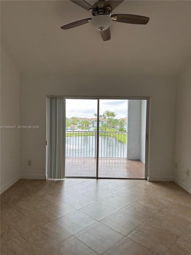 Building Photo - 2640 S University Dr