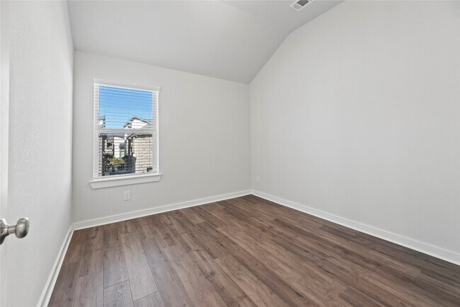 Building Photo - 16647 Bristol Steel Ln