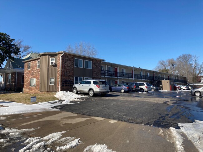 Primary Photo - 200 Morgan Oak St