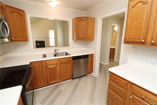 Building Photo - 310 Riverwalk Cir