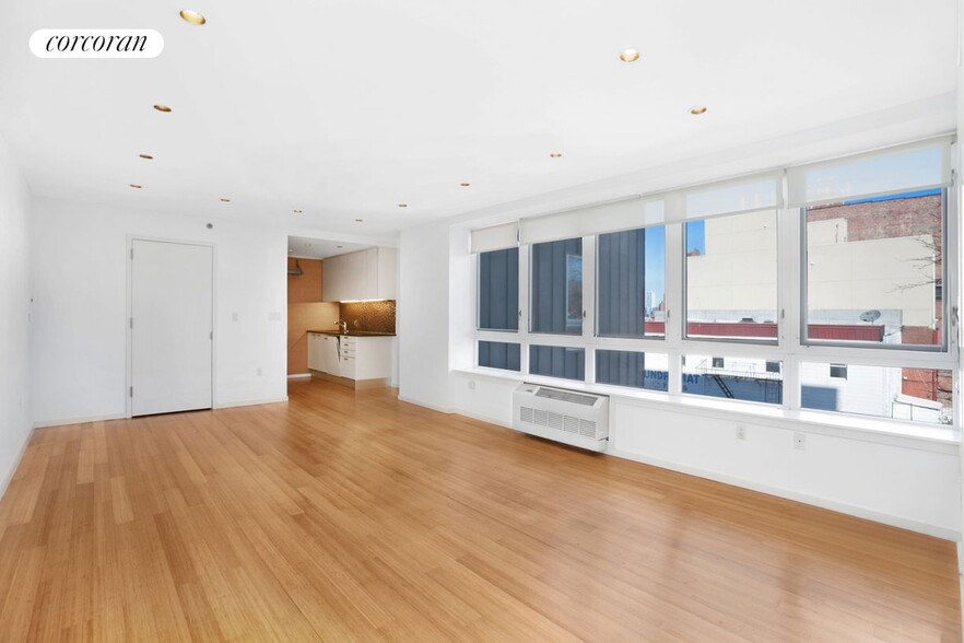 Building Photo - 276 13th St