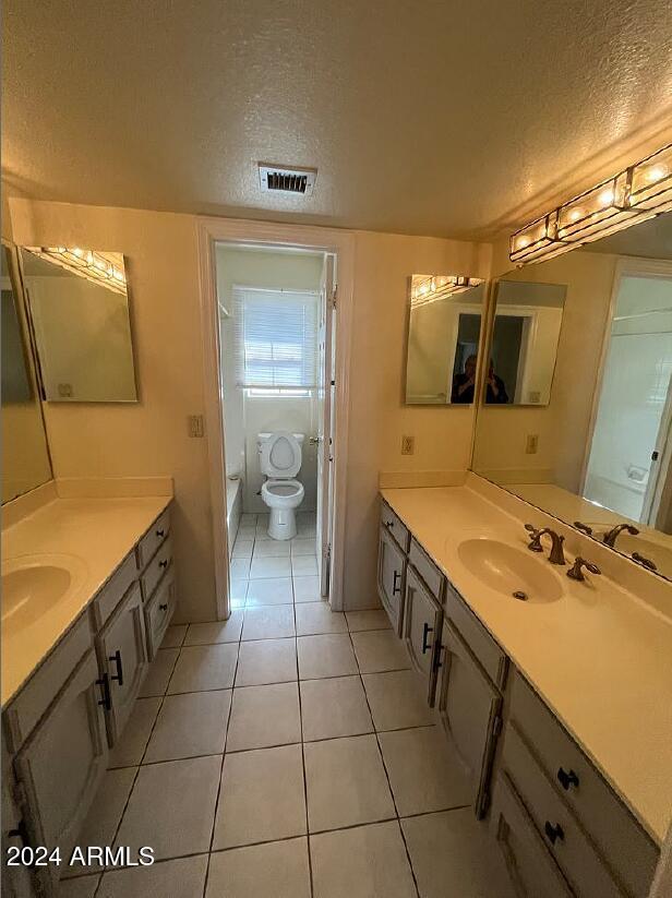 Building Photo - 1967 E Buena Vista Dr