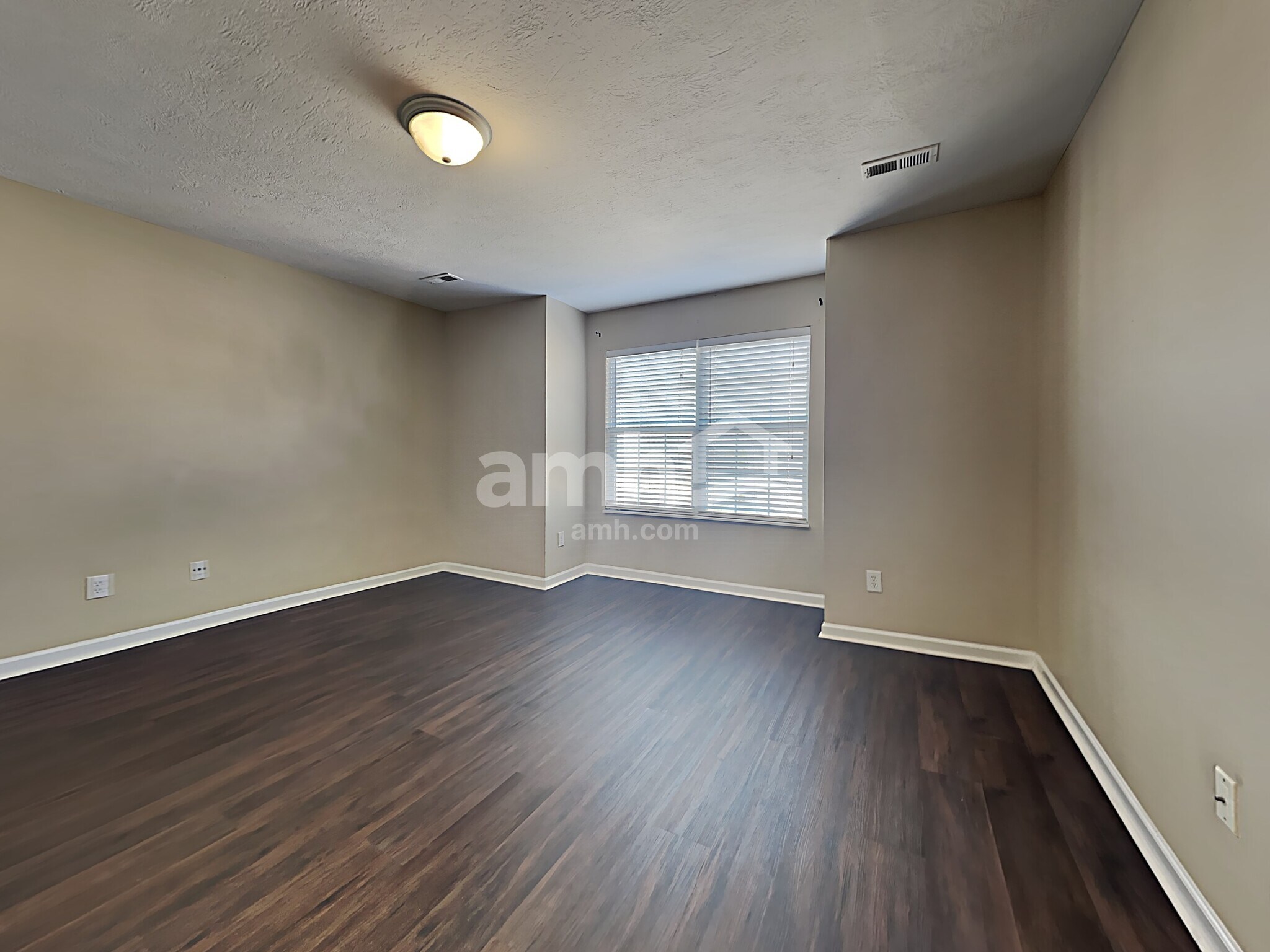 Building Photo - 4449 Oakbank Ln NW