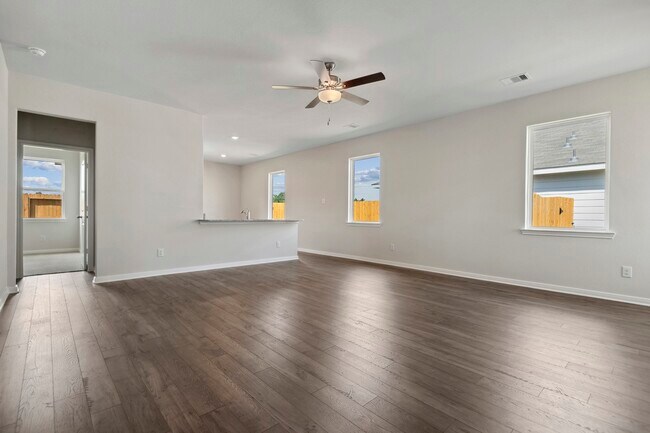 Building Photo - 15838 Berry Hl Dr
