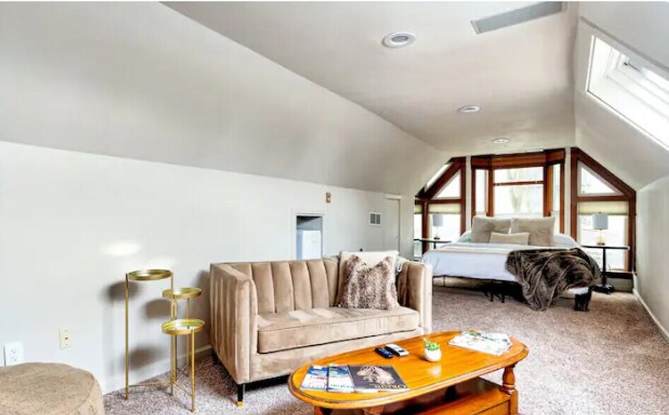 Primary Photo - 3109 6th Ave